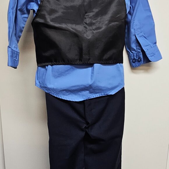 Boys Kenneth Cole Reaction 3 piece suit - Picture 3 of 10